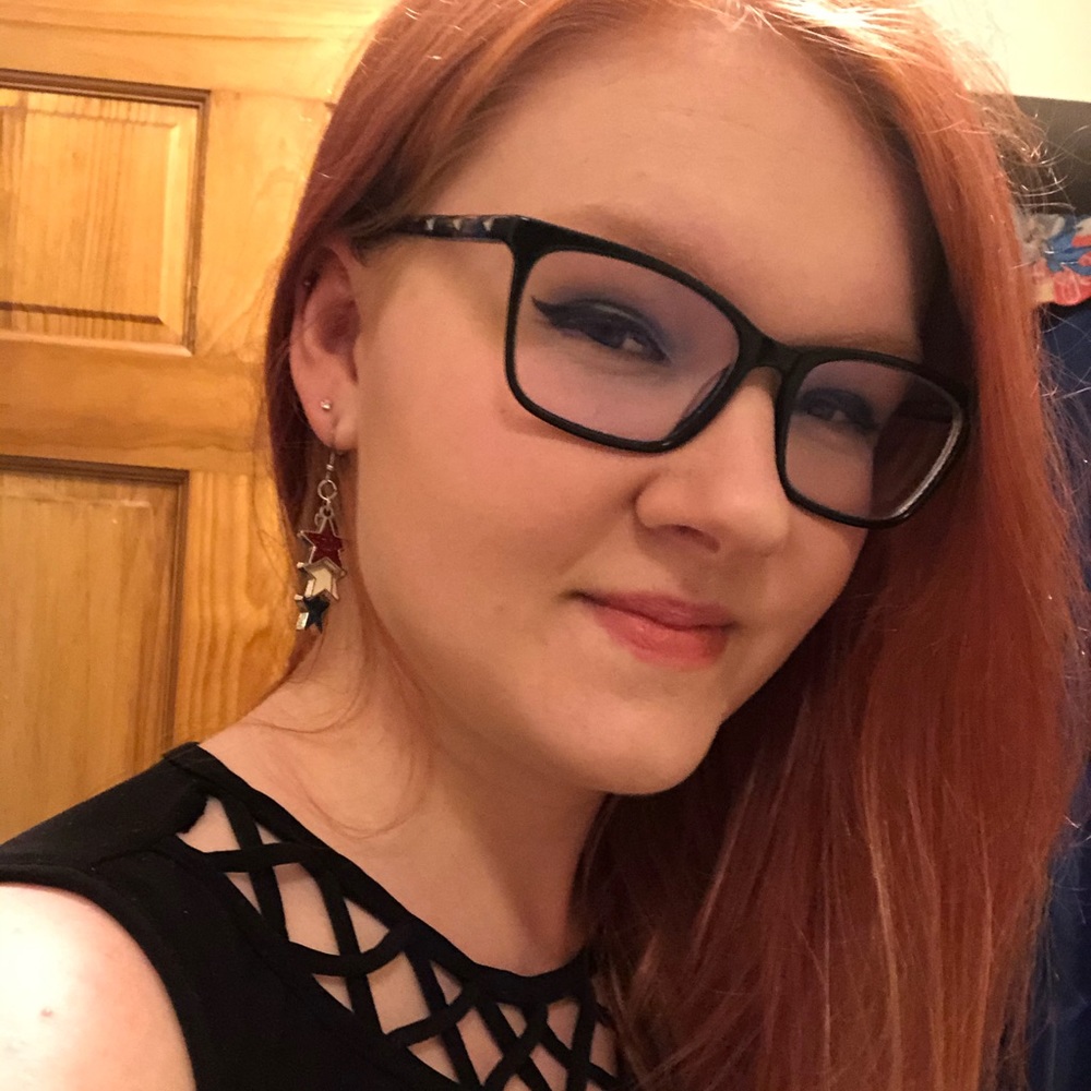 Meet your Posher, Chloe